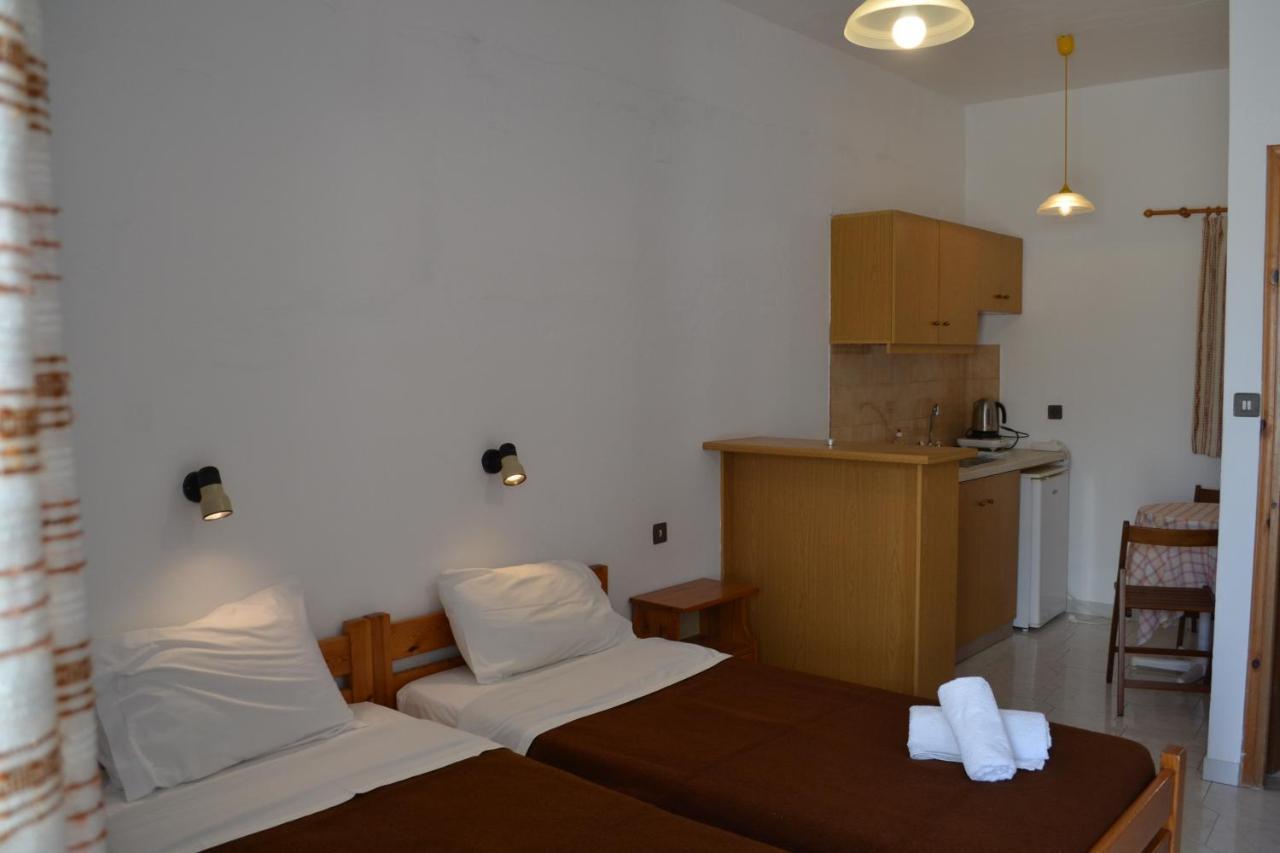 Argyro Studios And Apartments Agia Galini  Exterior photo