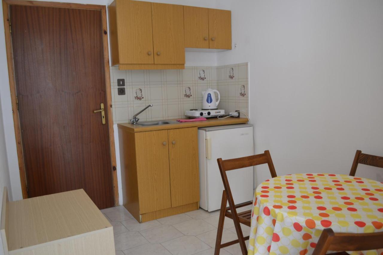 Argyro Studios And Apartments Agia Galini  Exterior photo